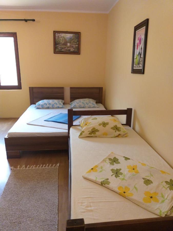 Apartment Davidovic Tivat Eksteriør bilde